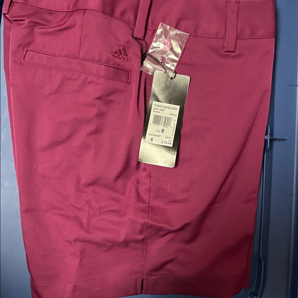 Adidas 7” shorts Burgundy(Triber) size:8 🏌️‍♀️⛳️